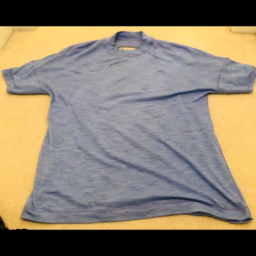 Lululemon cut out t shirt